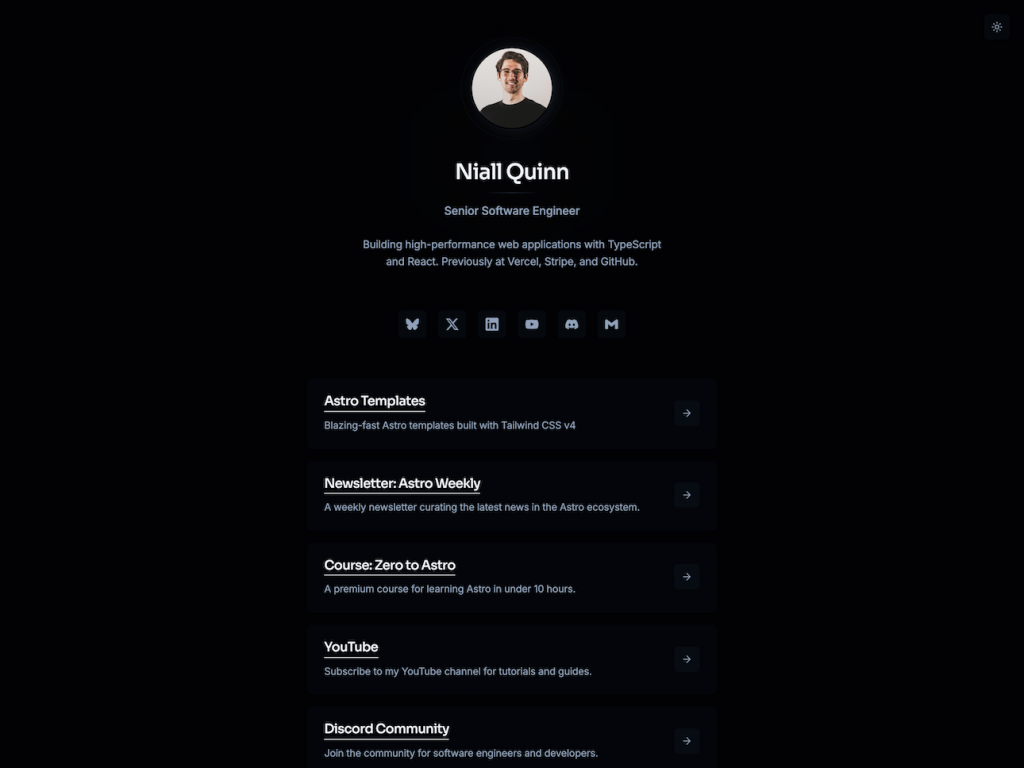 Linkk - Personal link in bio template | Dark Mode